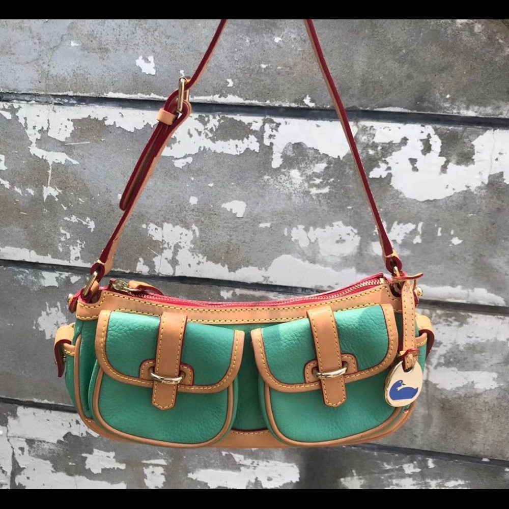 I like the style of these two bags!